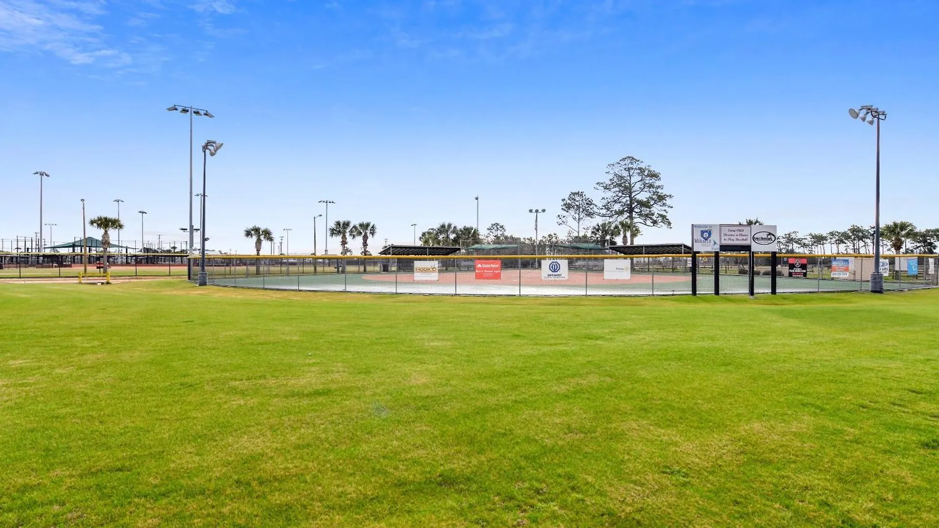 Sugar Beach Condominium #A17 By Book That Condo Panama City Beach 0*,