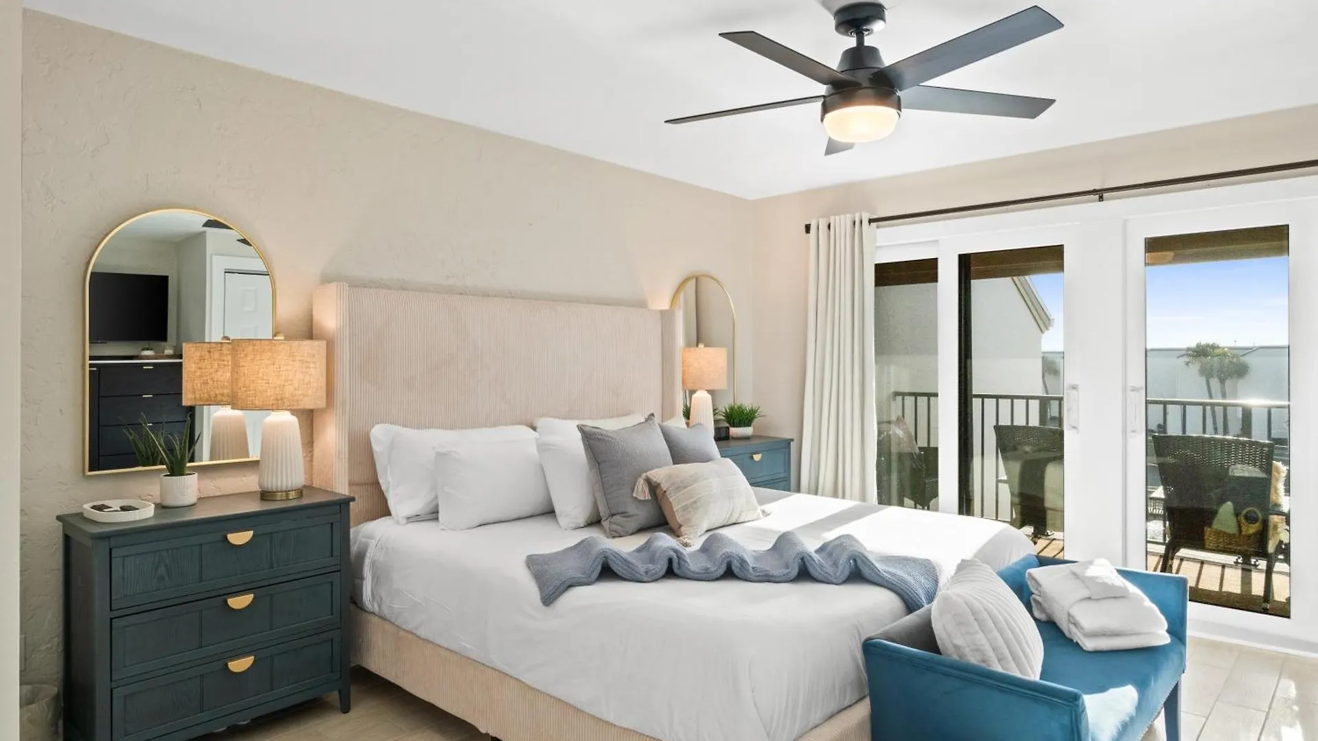 Holiday home Sugar Beach Condominium #A17 By Book That Condo Panama City Beach