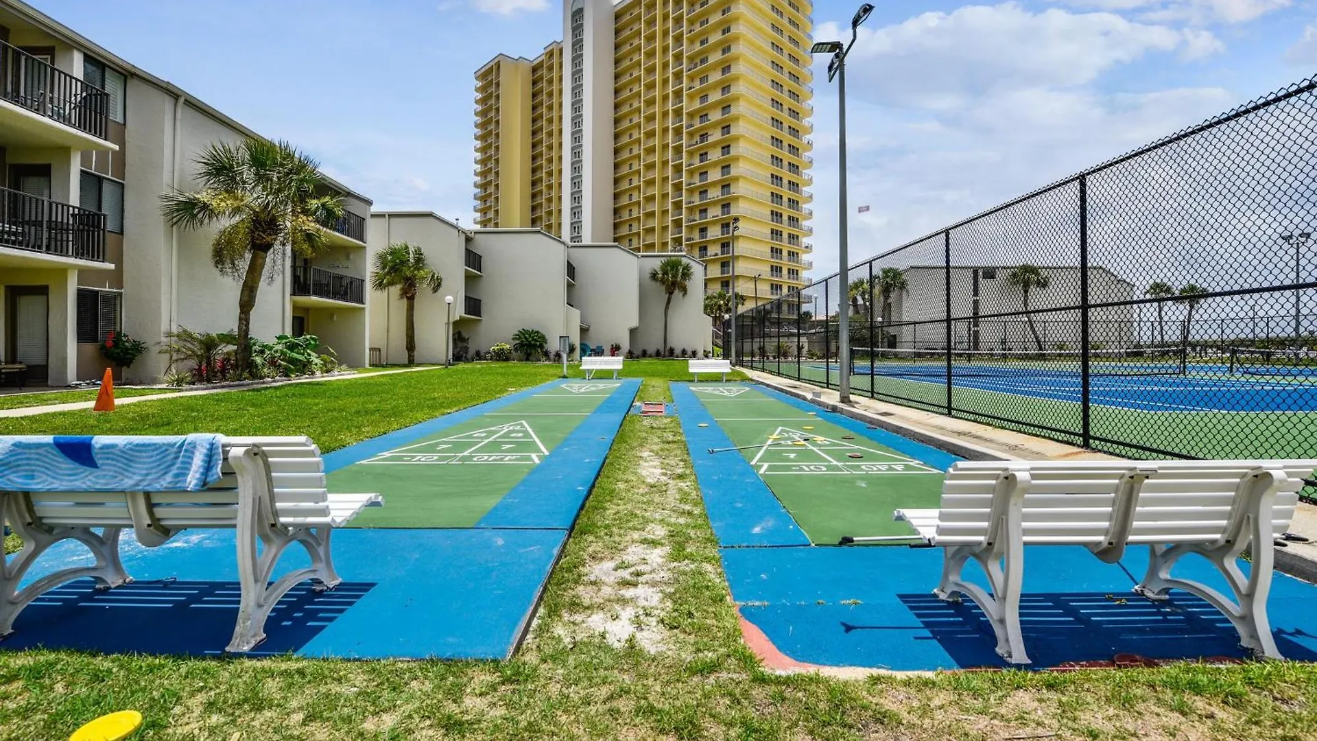 Holiday home Sugar Beach Condominium #A17 By Book That Condo Panama City Beach